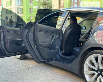 Серый Тесла Модель 3, объемом двигателя 0 л и пробегом 86 тыс. км за 21999 $, фото 36 на Automoto.ua