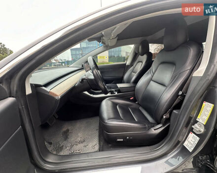 Сірий Тесла Модель 3, об'ємом двигуна 0 л та пробігом 150 тис. км за 13999 $, фото 13 на Automoto.ua