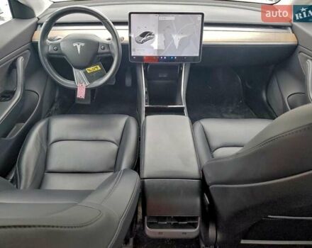 Серый Тесла Модель 3, объемом двигателя 0 л и пробегом 86 тыс. км за 11015 $, фото 7 на Automoto.ua