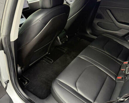 Серый Тесла Модель 3, объемом двигателя 0 л и пробегом 165 тыс. км за 15900 $, фото 13 на Automoto.ua