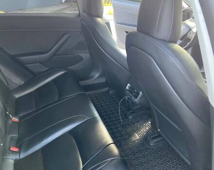 Серый Тесла Модель 3, объемом двигателя 0 л и пробегом 130 тыс. км за 17000 $, фото 10 на Automoto.ua