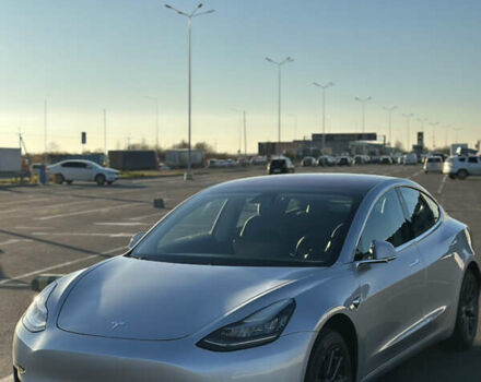 Серый Тесла Модель 3, объемом двигателя 0 л и пробегом 71 тыс. км за 17400 $, фото 3 на Automoto.ua