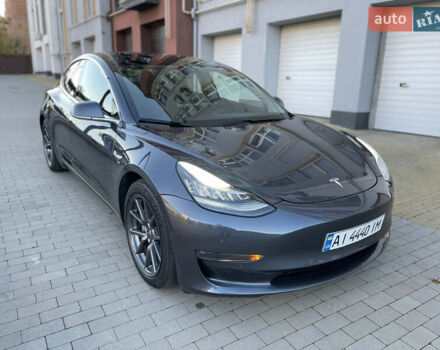Серый Тесла Модель 3, объемом двигателя 0 л и пробегом 120 тыс. км за 17500 $, фото 3 на Automoto.ua