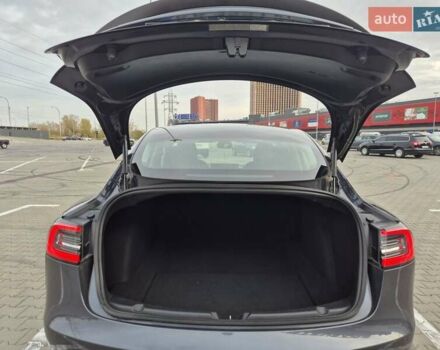 Сірий Тесла Модель 3, об'ємом двигуна 0 л та пробігом 98 тис. км за 19999 $, фото 22 на Automoto.ua