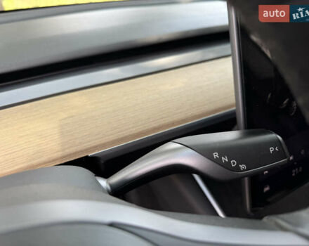 Тесла Модель 3 2018 в Киеве на Automoto.ua Серый Тесла Модель 3, объемом двигателя 0 л и пробегом 82 тыс. км за 18499 $, фото 17 на Automoto.ua