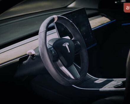 Тесла Модель 3 2018 в Ивано-Франковске на Automoto.ua Серый Тесла Модель 3, объемом двигателя 0 л и пробегом 119 тыс. км за 16999 $, фото 13 на Automoto.ua