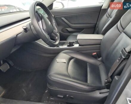 Серый Тесла Модель 3, объемом двигателя 0 л и пробегом 144 тыс. км за 5490 $, фото 6 на Automoto.ua