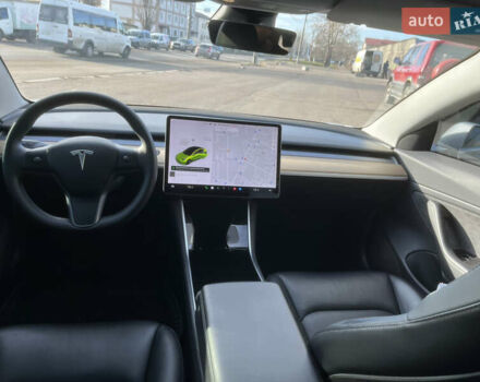 Серый Тесла Модель 3, объемом двигателя 0 л и пробегом 59 тыс. км за 16000 $, фото 7 на Automoto.ua