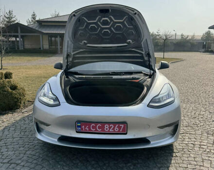 Серый Тесла Модель 3, объемом двигателя 0 л и пробегом 84 тыс. км за 17400 $, фото 22 на Automoto.ua