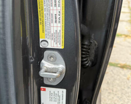 Сірий Тесла Модель 3, об'ємом двигуна 0 л та пробігом 105 тис. км за 17750 $, фото 11 на Automoto.ua