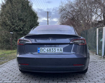Серый Тесла Модель 3, объемом двигателя 0 л и пробегом 64 тыс. км за 16490 $, фото 2 на Automoto.ua