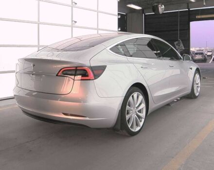 Сірий Тесла Модель 3, об'ємом двигуна 0 л та пробігом 75 тис. км за 14500 $, фото 3 на Automoto.ua