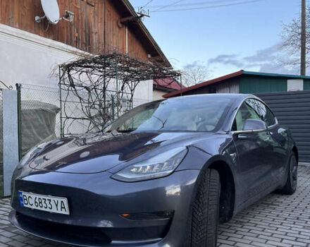 Серый Тесла Модель 3, объемом двигателя 0 л и пробегом 64 тыс. км за 16490 $, фото 1 на Automoto.ua