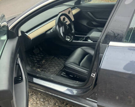 Серый Тесла Модель 3, объемом двигателя 0 л и пробегом 95 тыс. км за 13500 $, фото 5 на Automoto.ua