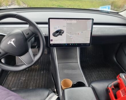 Серый Тесла Модель 3, объемом двигателя 0 л и пробегом 162 тыс. км за 17800 $, фото 4 на Automoto.ua