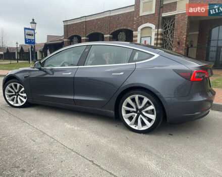 Серый Тесла Модель 3, объемом двигателя 0 л и пробегом 140 тыс. км за 16500 $, фото 2 на Automoto.ua