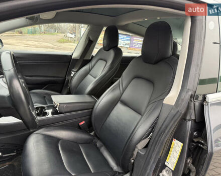 Сірий Тесла Модель 3, об'ємом двигуна 0 л та пробігом 225 тис. км за 13750 $, фото 13 на Automoto.ua