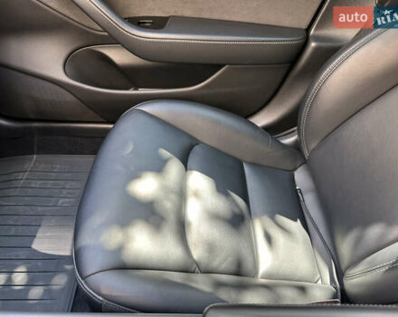 Серый Тесла Модель 3, объемом двигателя 0 л и пробегом 90 тыс. км за 17600 $, фото 33 на Automoto.ua