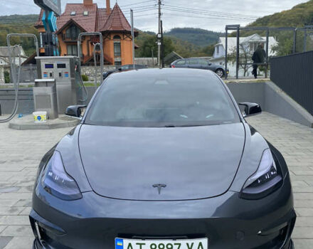 Тесла Модель 3 2018 в Надворной на Automoto.ua Серый Тесла Модель 3, объемом двигателя 0 л и пробегом 120 тыс. км за 19200 $, фото 5 на Automoto.ua
