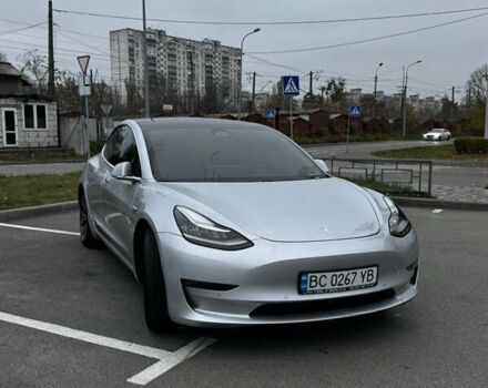 Серый Тесла Модель 3, объемом двигателя 0 л и пробегом 129 тыс. км за 16200 $, фото 2 на Automoto.ua