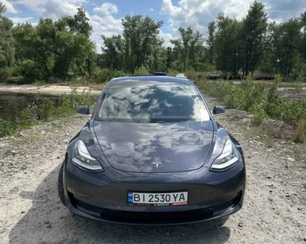Тесла Модель 3 2018 у Житомирі на Automoto.ua Сірий Тесла Модель 3, об'ємом двигуна 0 л та пробігом 65 тис. км за 23200 $, фото 1 на Automoto.ua