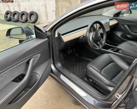 Сірий Тесла Модель 3, об'ємом двигуна 0 л та пробігом 50 тис. км за 33300 $, фото 2 на Automoto.ua