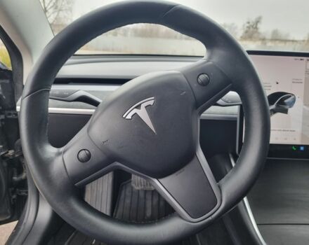 Серый Тесла Модель 3, объемом двигателя 0 л и пробегом 162 тыс. км за 17800 $, фото 5 на Automoto.ua