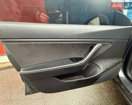 Серый Тесла Модель 3, объемом двигателя 0 л и пробегом 162 тыс. км за 13999 $, фото 56 на Automoto.ua