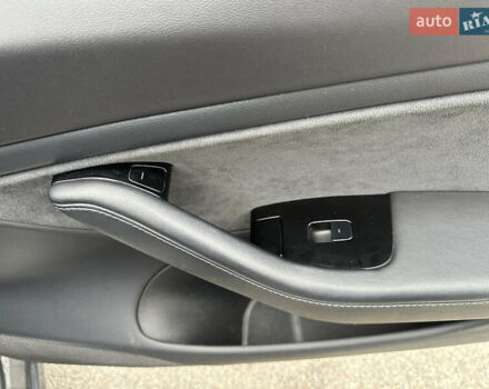 Сірий Тесла Модель 3, об'ємом двигуна 0 л та пробігом 150 тис. км за 13999 $, фото 29 на Automoto.ua