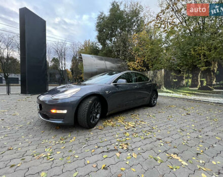 Сірий Тесла Модель 3, об'ємом двигуна 0 л та пробігом 95 тис. км за 16500 $, фото 1 на Automoto.ua