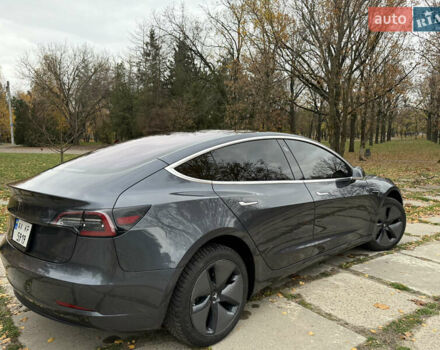 Сірий Тесла Модель 3, об'ємом двигуна 0 л та пробігом 105 тис. км за 17750 $, фото 4 на Automoto.ua