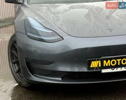 Серый Тесла Модель 3, объемом двигателя 0 л и пробегом 162 тыс. км за 13999 $, фото 8 на Automoto.ua
