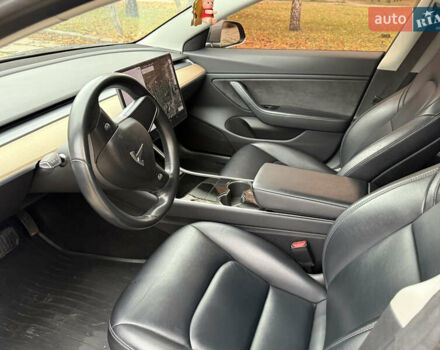 Сірий Тесла Модель 3, об'ємом двигуна 0 л та пробігом 105 тис. км за 17750 $, фото 8 на Automoto.ua