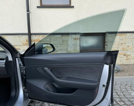 Серый Тесла Модель 3, объемом двигателя 0 л и пробегом 84 тыс. км за 17400 $, фото 37 на Automoto.ua