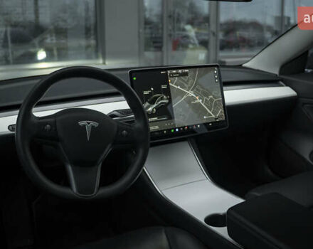 Сірий Тесла Модель 3, об'ємом двигуна 0 л та пробігом 150 тис. км за 19000 $, фото 23 на Automoto.ua