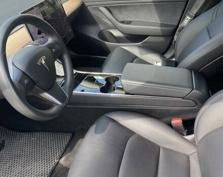 Серый Тесла Модель 3, объемом двигателя 0 л и пробегом 49 тыс. км за 30500 $, фото 8 на Automoto.ua