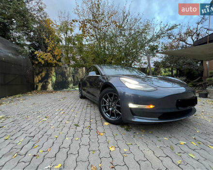 Сірий Тесла Модель 3, об'ємом двигуна 0 л та пробігом 95 тис. км за 16500 $, фото 2 на Automoto.ua