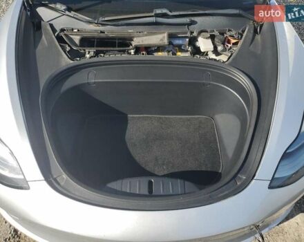 Серый Тесла Модель 3, объемом двигателя 0 л и пробегом 144 тыс. км за 5490 $, фото 10 на Automoto.ua