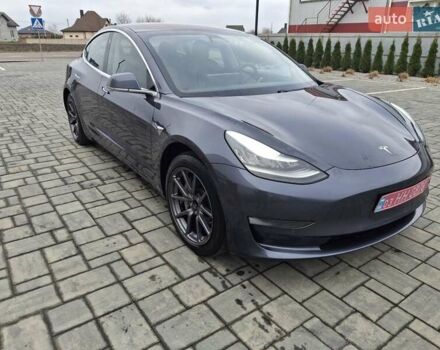 Серый Тесла Модель 3, объемом двигателя 0 л и пробегом 194 тыс. км за 14700 $, фото 3 на Automoto.ua