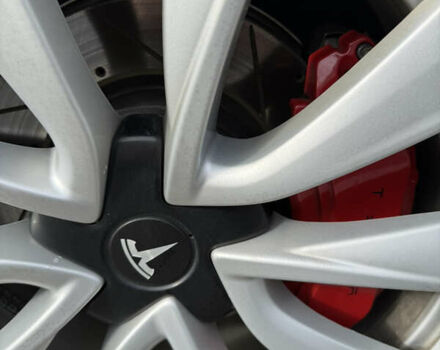 Серый Тесла Модель 3, объемом двигателя 0 л и пробегом 165 тыс. км за 15900 $, фото 21 на Automoto.ua