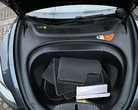 Сірий Тесла Модель 3, об'ємом двигуна 0 л та пробігом 67 тис. км за 20100 $, фото 19 на Automoto.ua