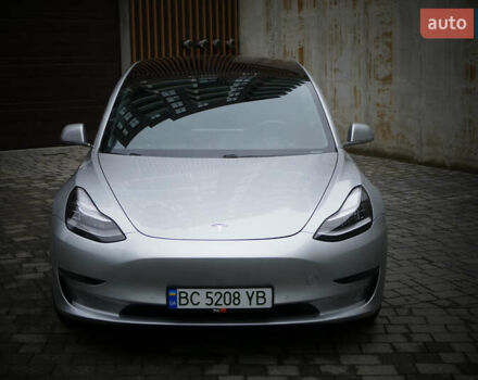 Серый Тесла Модель 3, объемом двигателя 0 л и пробегом 119 тыс. км за 18300 $, фото 1 на Automoto.ua
