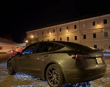 Серый Тесла Модель 3, объемом двигателя 0 л и пробегом 125 тыс. км за 17000 $, фото 16 на Automoto.ua