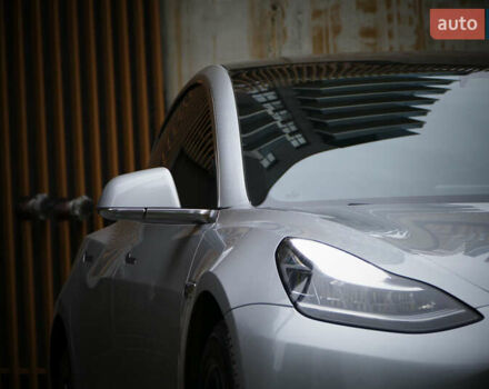 Серый Тесла Модель 3, объемом двигателя 0 л и пробегом 119 тыс. км за 18300 $, фото 13 на Automoto.ua