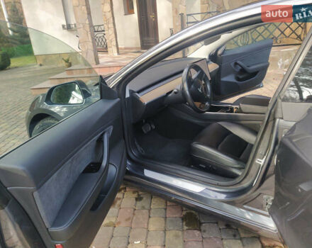 Серый Тесла Модель 3, объемом двигателя 0 л и пробегом 166 тыс. км за 16500 $, фото 5 на Automoto.ua