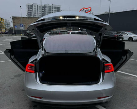 Серый Тесла Модель 3, объемом двигателя 0 л и пробегом 129 тыс. км за 16200 $, фото 11 на Automoto.ua