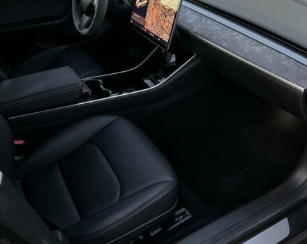 Сірий Тесла Модель 3, об'ємом двигуна 0 л та пробігом 109 тис. км за 16900 $, фото 11 на Automoto.ua