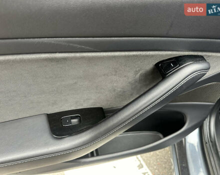 Сірий Тесла Модель 3, об'ємом двигуна 0 л та пробігом 150 тис. км за 13999 $, фото 17 на Automoto.ua