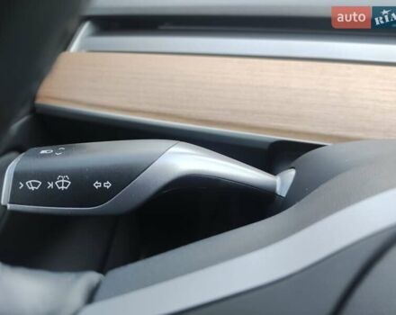 Серый Тесла Модель 3, объемом двигателя 0 л и пробегом 78 тыс. км за 19900 $, фото 55 на Automoto.ua