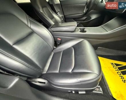 Серый Тесла Модель 3, объемом двигателя 0 л и пробегом 162 тыс. км за 13999 $, фото 71 на Automoto.ua